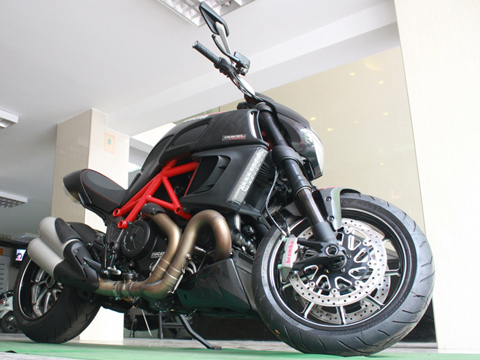 Ducati Diavel Thái Lan có giá 667 triệu đồng - Hình 3
