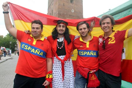 Gdansk,một ngày trước trận kinh điển - Hình 5