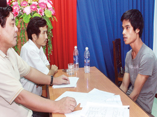 Giải mã những vụ trọng án - Kỳ 8: Lóe sáng nhờ cuống vé máy bay - Hình 1