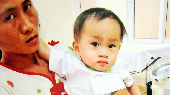 Hai mẹ con người rừng đi giám định ADN - Hình 1