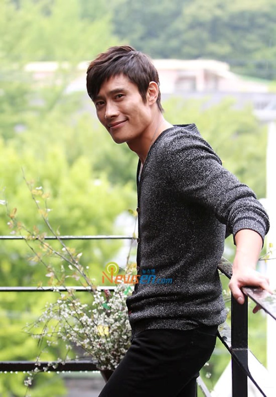 Lee Min Ho sánh vai bộ đôi Tân Hoàn Châu - Hình 3