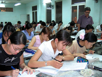 Luyện thi đại học chui giá 30-50 triệu đồng - Hình 1