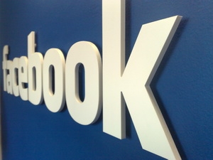 Mạng xã hội hàng đầu Facebook bất ngờ bị sập - Hình 1