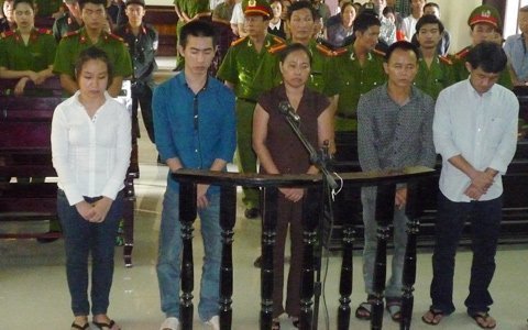 Mẹ chịu án tử, con chung thân vì ma tuý đá - Hình 1