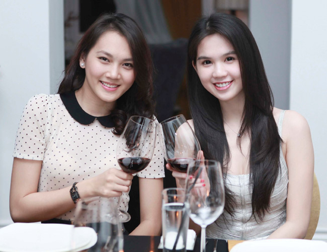 Ngoc Trinh bo anh moi 2012 - Hình 4