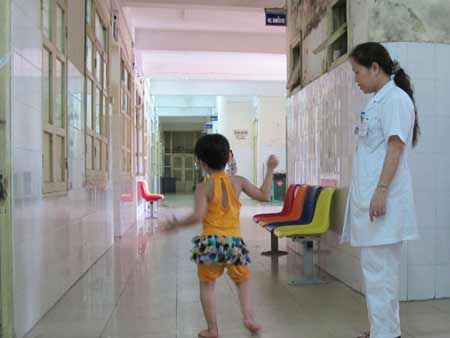 Châm cứu chữa bại não, tự kỷ - Hình 1