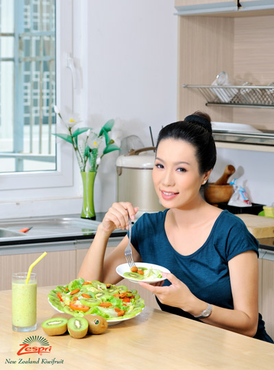 Trịnh Kim Chi làm đẹp bằng kiwi - Hình 2