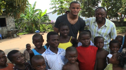Vincent Kompany và giấc mơ thay đổi bóng đá quê hương - Hình 2