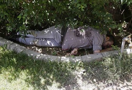 Vụ bắt cóc con tin tại khách sạn Kabul kết thúc, ít nhất 20 người chết - Hình 7