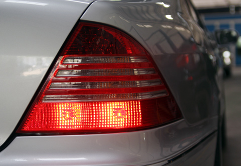 Độ bodykit cho Mercedes S550 2002 ở Sài Gòn - Hình 11