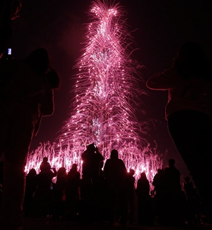 Người dân Á - Âu đón 2013 - Hình 2