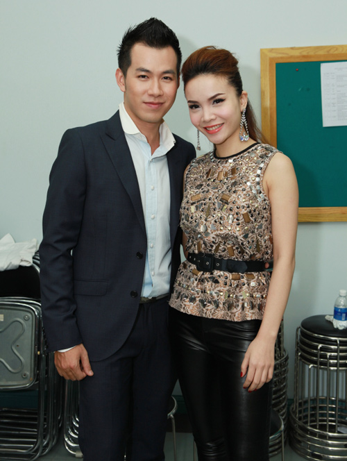 Noo Phước Thịnh ôm ấp Vy Oanh trong hậu trường - Hình 13