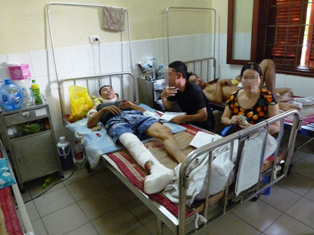 Côn đồ bị dân vây đánh trọng thương - Hình 3