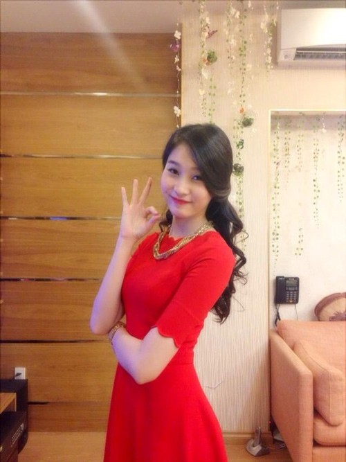 Những kiểu tóc nhìn là yêu của hoa hậu Thu Thảo - Hình 19