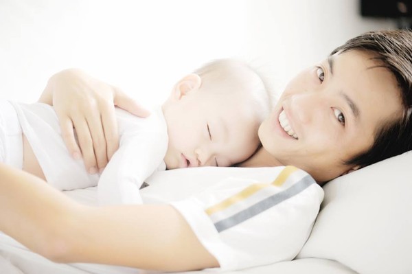 Soi nhất cử nhất động của sao Việt (9/10) - Hình 1