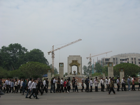 Xúc động mẹ Việt Nam anh hùng viếng Đại tướng - Hình 16