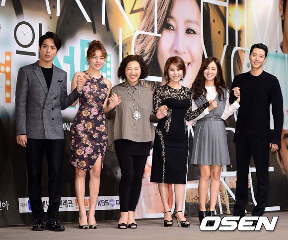 Yoon Eun Hye xinh đẹp, quyến rũ nhưng vẫn bị chê... già! - Hình 16