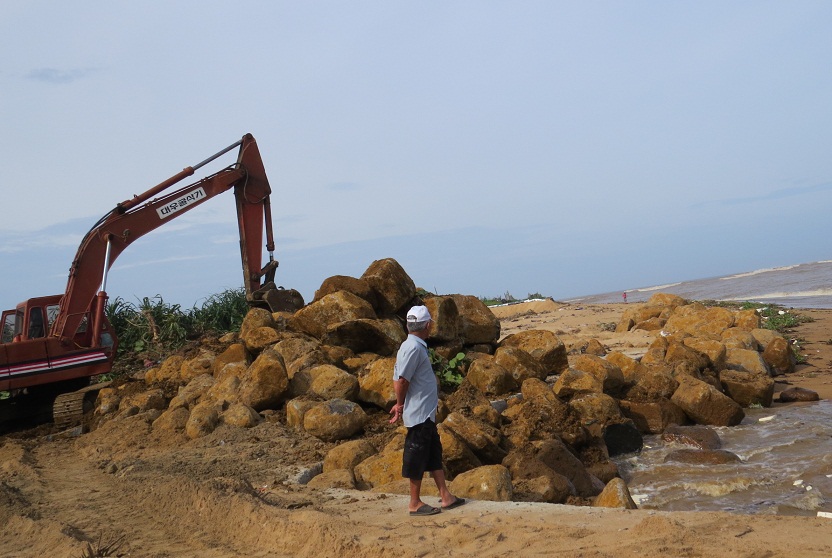 Bão chưa qua lại lo triều cường - Hình 2