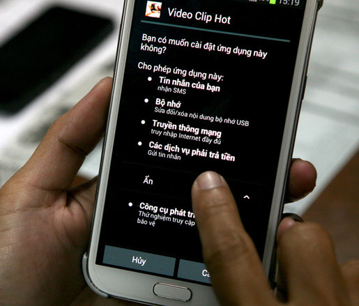 Bí mật móc túi người dùng smartphone - Hình 1
