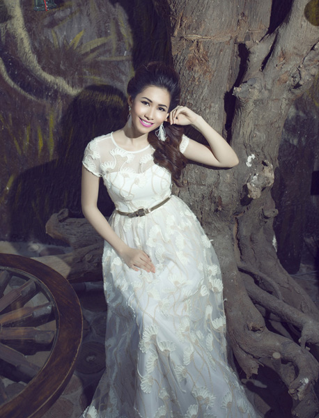Hoa hậu Phan Thu Quyên đẹp mong manh - Hình 5