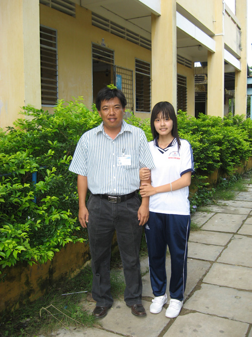 Học bổng hơn nửa tỉ đồng cho cô học trò An Giang - Hình 1