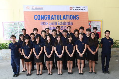 Học sinh đạt thành tích cao trong kỳ thi IGCSE - Hình 1