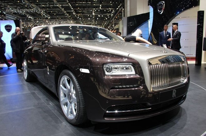 Rolls-Royce Wraith Drophead Coupe được bán ra năm 2015 - Hình 1