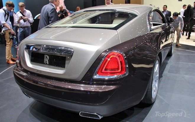 Rolls-Royce Wraith Drophead Coupe được bán ra năm 2015 - Hình 2