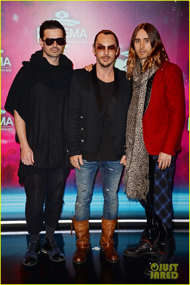 Sao khoe thân lộ liễu trên thảm đỏ MTV EMA 2013 - Hình 10