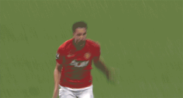 Van Persie phấn khích ăn mừng bàn thắng vào lưới đội bóng trong trái tim Arsenal - Hình 2