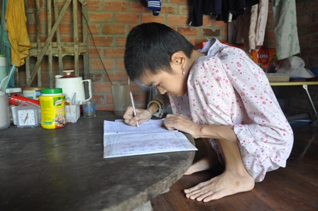 3 con bơ vơ vì cha vướng vòng lao lý, mẹ bỏ đi biệt tích - Hình 1