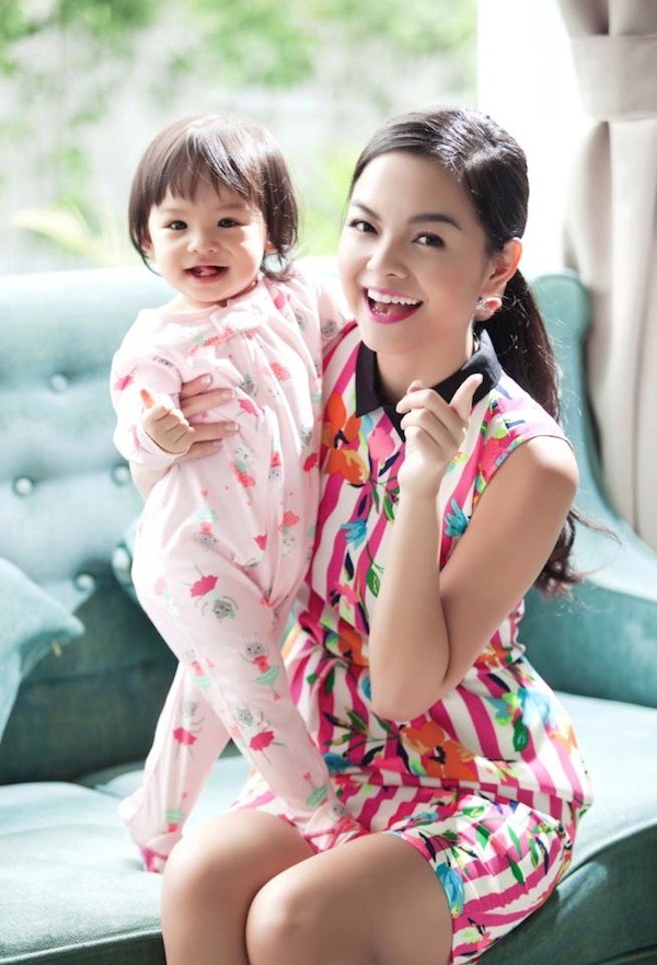 Soi nhất cử nhất động của sao Việt (11/12) - Hình 13