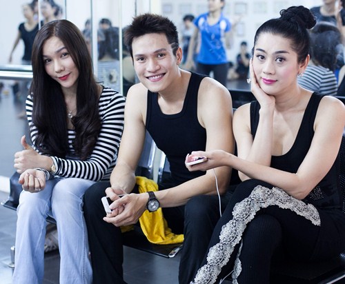 Lâm Chi Khanh lại lộ rõ nét nam tính - Hình 4
