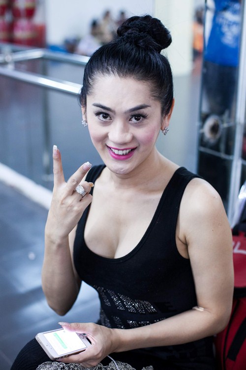 Lâm Chi Khanh lại lộ rõ nét nam tính - Hình 2