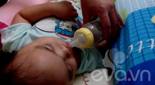 Mẹo xông chuẩn, tiện trị con sổ mũi - Hình 1