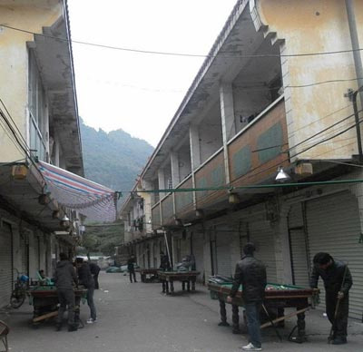 Chợ gái Việt ở Pò Trài - Hình 1