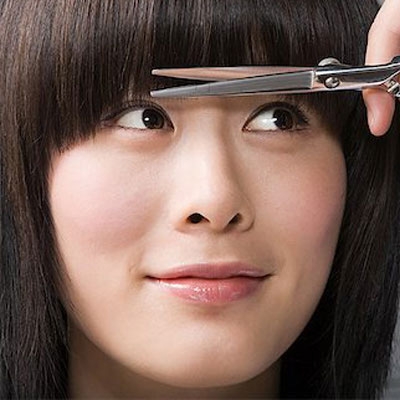 Bí kíp tự cắt mái bằng tại nhà đẹp - Hình 1