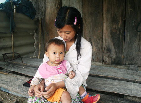 Gái không chồng mà chửa và biến tướng của tục ngủ thăm - Hình 1