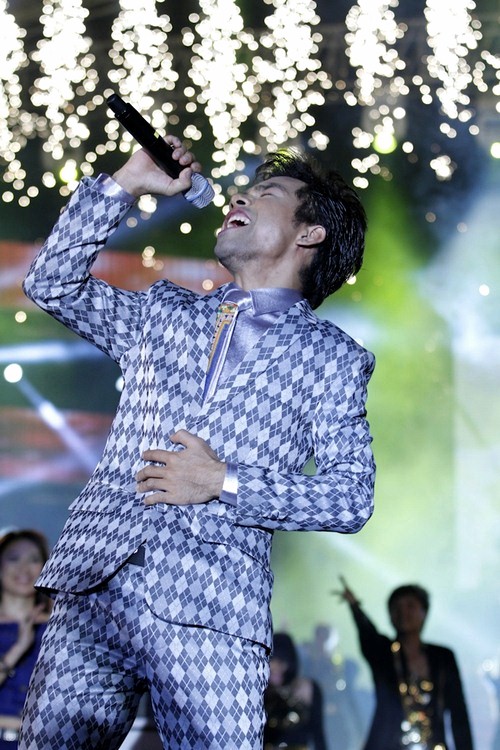 Những khoảnh khắc đầy cảm xúc tại chung kết Vietnam Idol - Hình 4