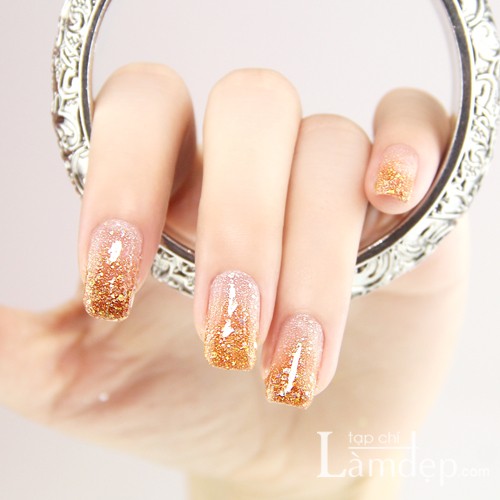 Những chiếc móng tay đơn giản nhưng đầy phong cách của nail Kim Tuyến đang trở thành một trong những xu hướng hot nhất