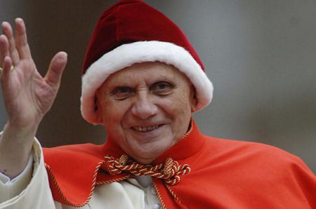 Những khoảnh khắc thời trang nhất của Giáo hoàng Benedict XVI - Hình 7