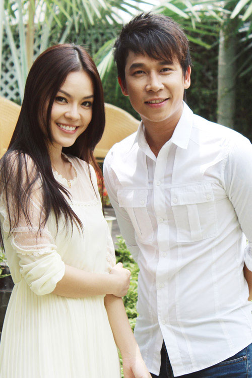Dương Cẩm Lynh hôn tình tứ Lê Hoàng-The Men - Hình 6