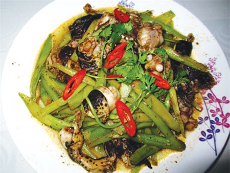 Ếch đồng xào môn đúm mương - Hình 1