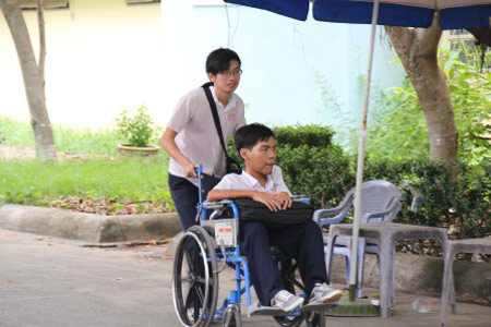 Khi sĩ tử là những Nick Vujicic Việt - Hình 2