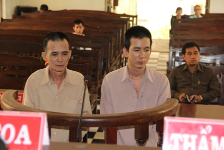 2 cha con người Campuchia vận chuyển ma túy vào Việt Nam lĩnh án - Hình 1