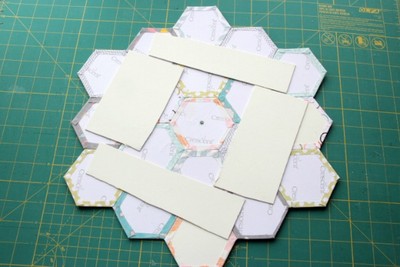Làm đồng hồ lục giác cho phòng khách ấn tượng - Hình 5