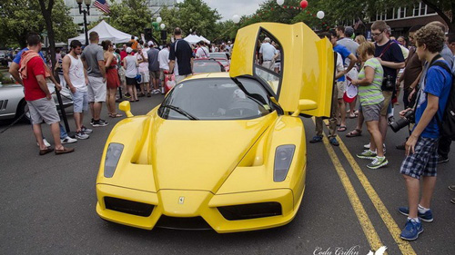 Ngày hội trình diễn Ferrari - Hình 1