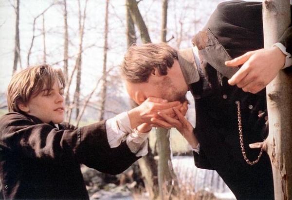 Những cảnh đồng tính của Leonardo DiCaprio - Hình 1
