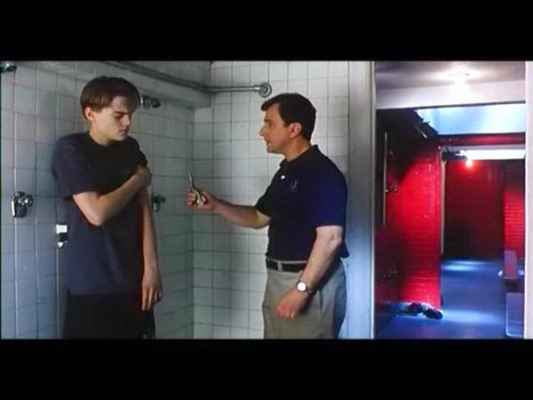 Những cảnh đồng tính của Leonardo DiCaprio - Hình 4
