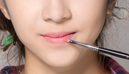 Trang điểm quyến rũ như Thủy Tiên - Hình 8